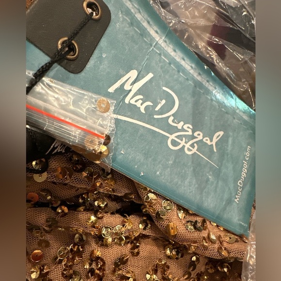 MAC DUGGAL Brown Sequined Puff Sleeve V Neck Gown Size 2 NWT Style 10791 - Picture 4 of 5